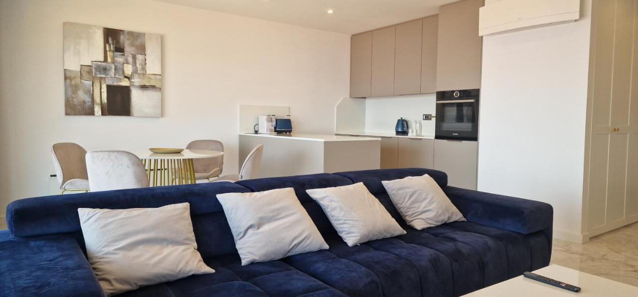 Apartment Eclipse โอปาติยา ภายนอก รูปภาพ