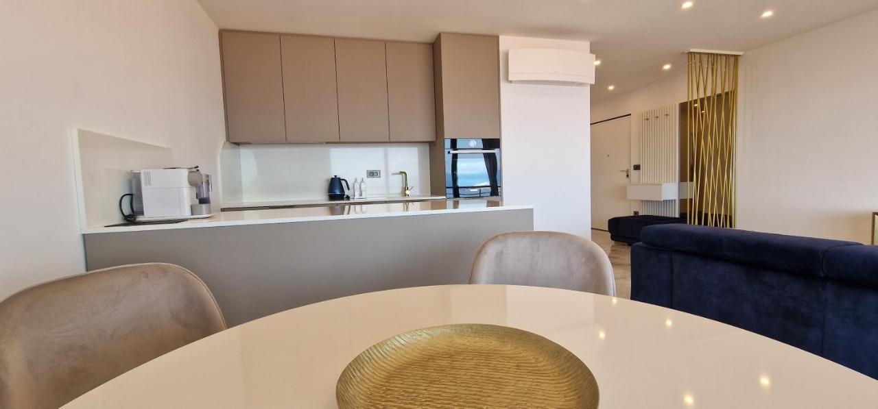 Apartment Eclipse โอปาติยา ภายนอก รูปภาพ