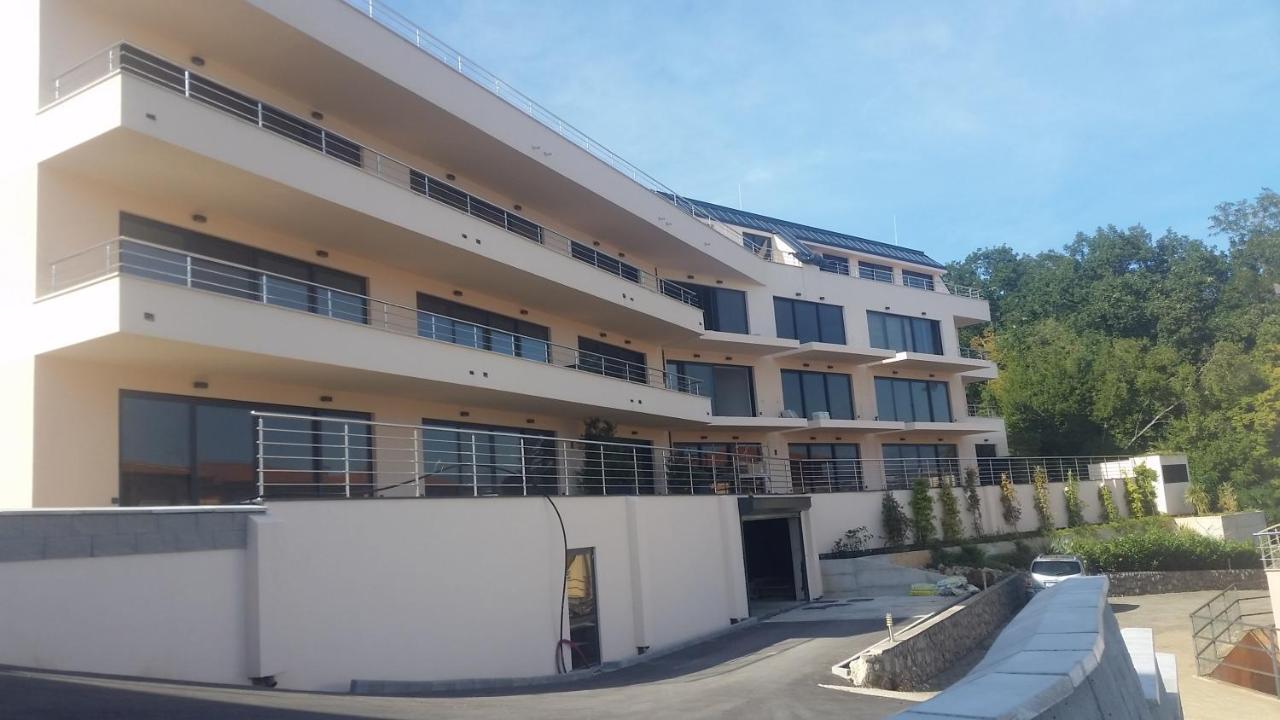 Apartment Eclipse โอปาติยา ภายนอก รูปภาพ
